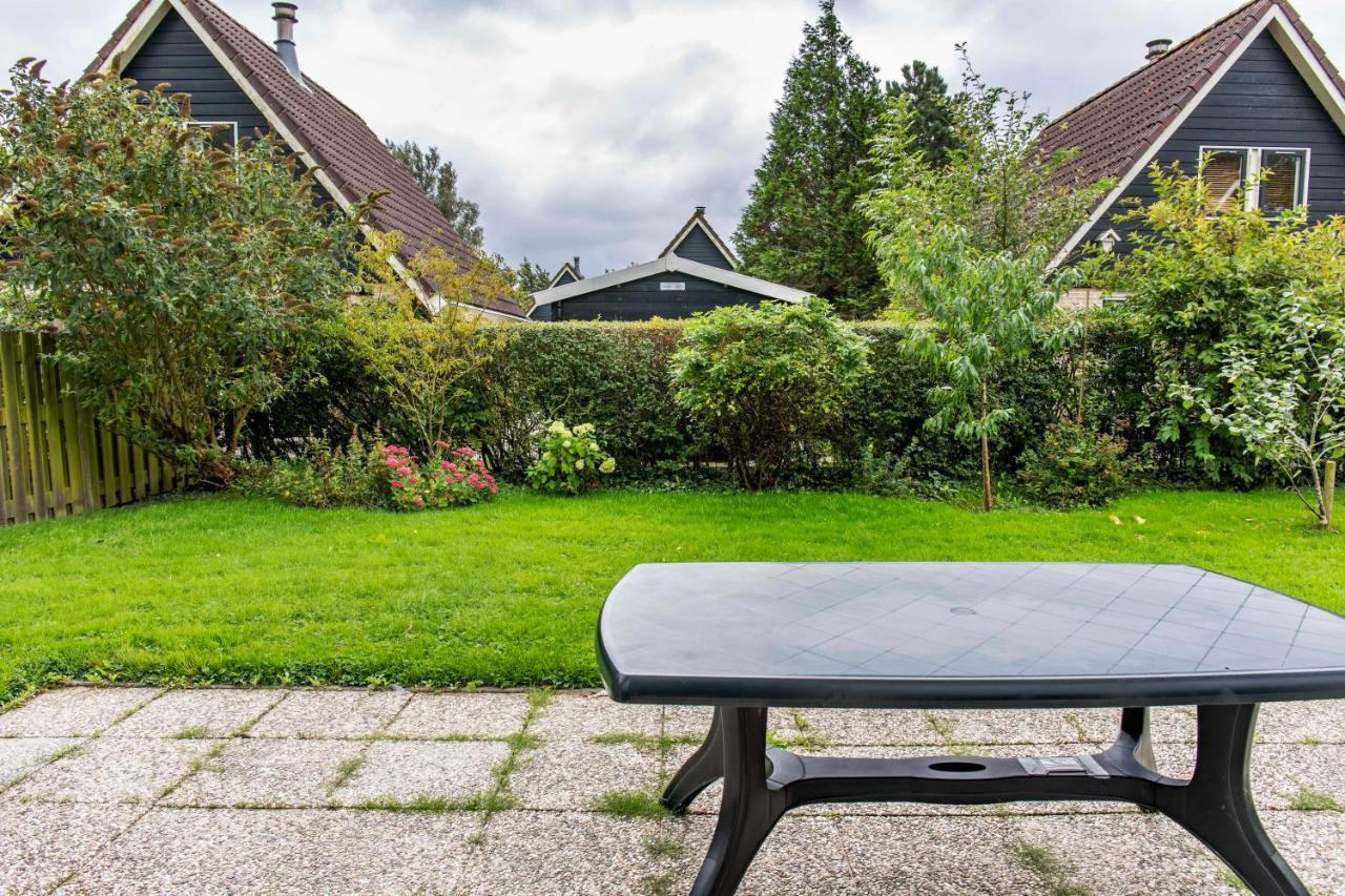 Bungalow 40 Op Recreatiepark De Wielen Sint Maarten Dış mekan fotoğraf